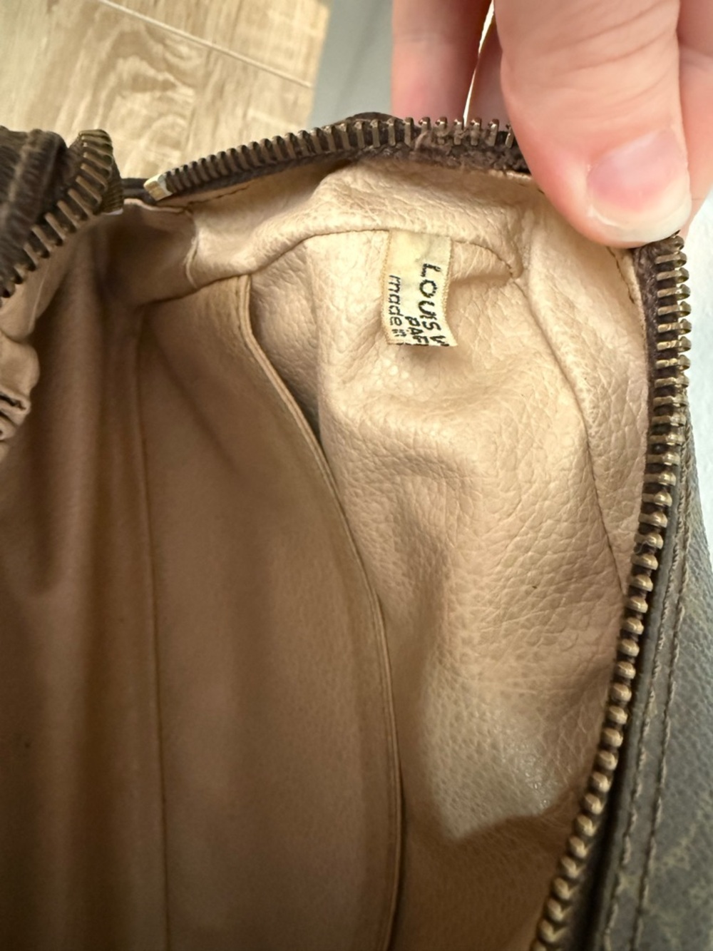 Louis Vuitton Monogram Trousse 28 toilette - Picture 9 of 12